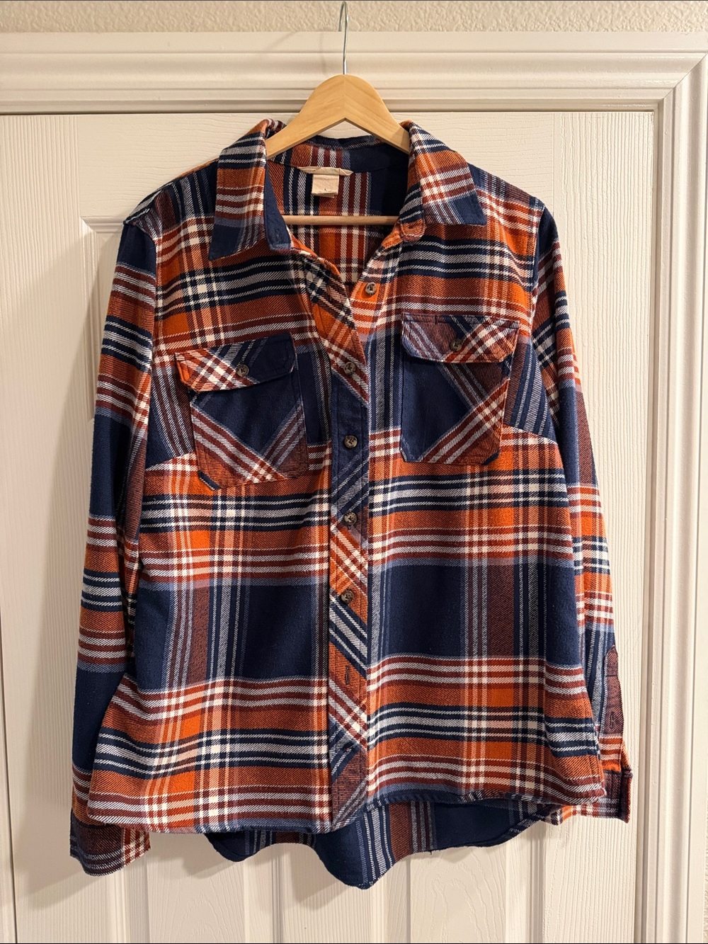 Duluth Trading Co Button-Down Shirt in Navy, Rust and White - Picture 1 of 12